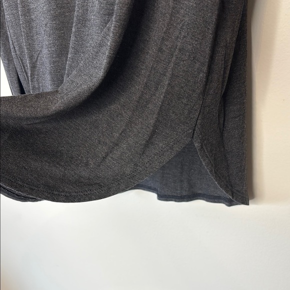 a.gain V Neck Long Sleeve Curved Hem Tunic NWT - Picture 5 of 5